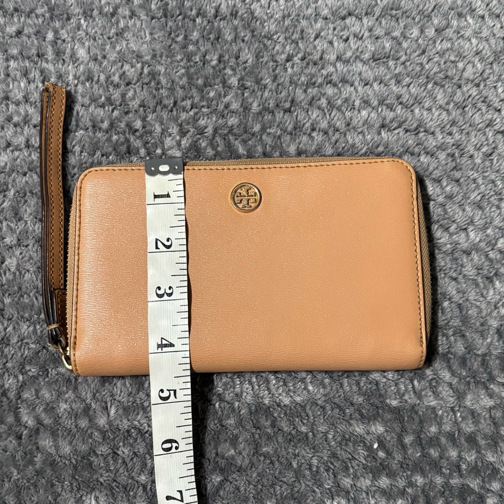 Tory Burch Robinson Pebbled Zip Continental Wristlet Wallet Light Brown-Tan - Picture 7 of 7